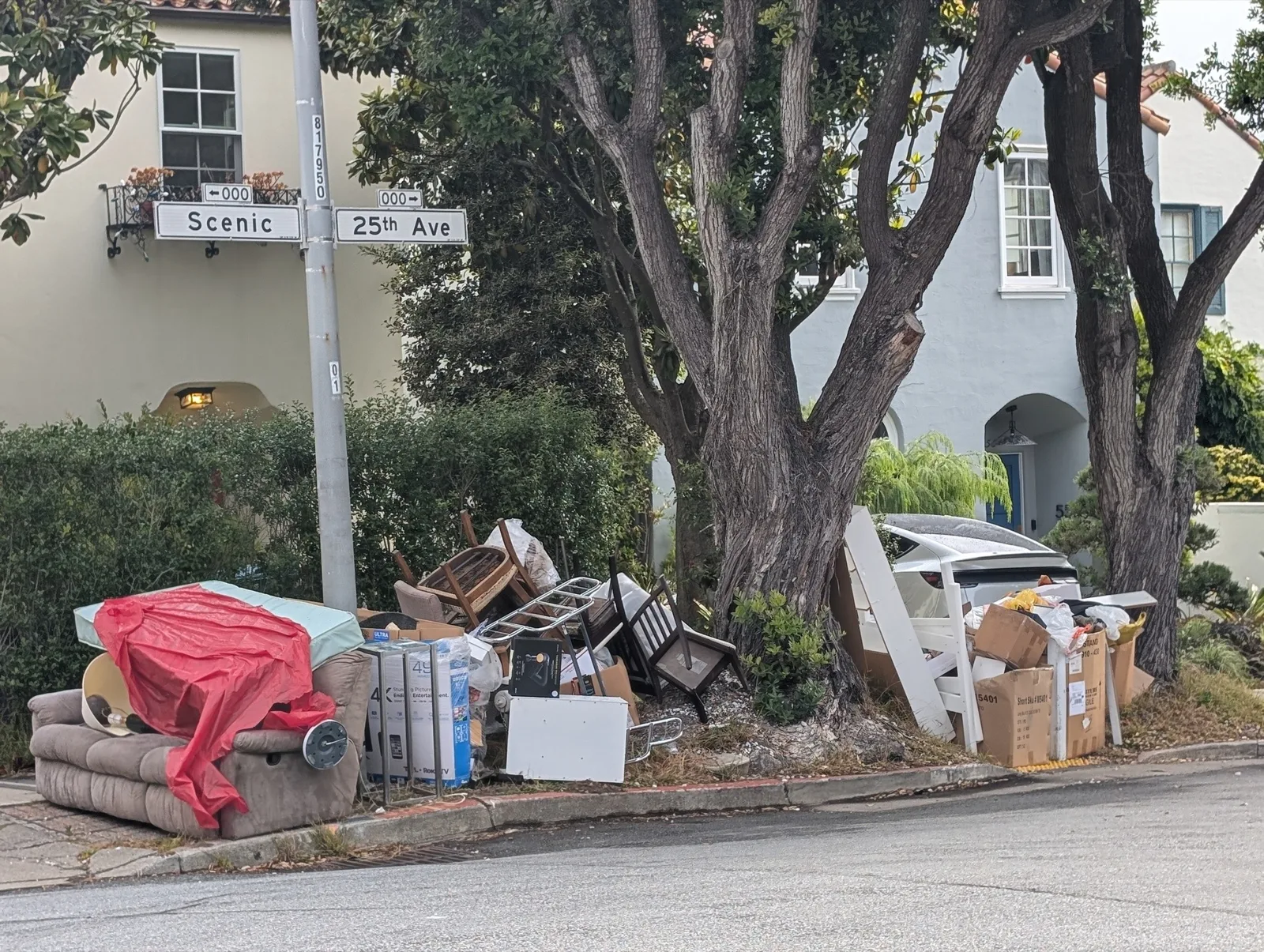 Junk Removal in Los Angeles, CA